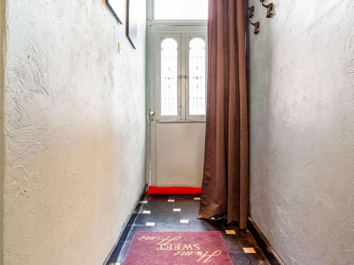 Town House With View Over The 3 Towers Of Brugge Bagian luar foto